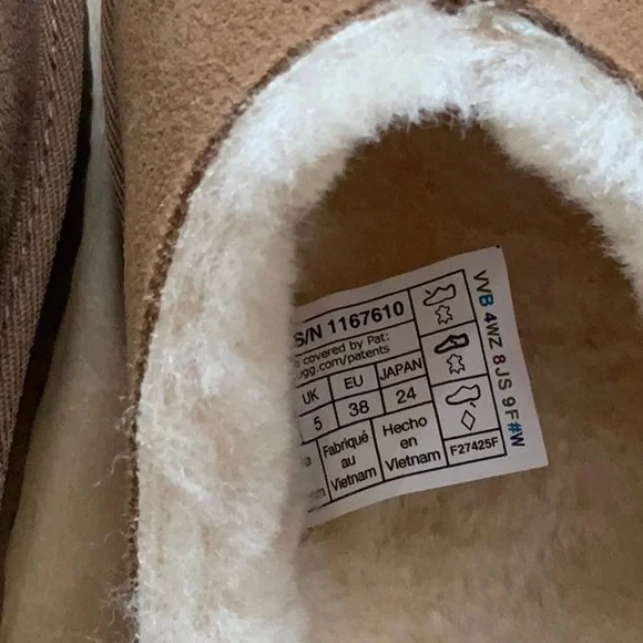 UGG Greenport Slide in Chestnut Suede - Picture 3 of 5